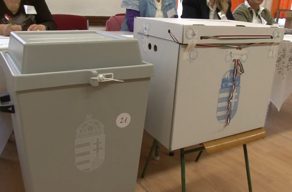 választás, szavazókör, Makó, fotó: Makói VTV