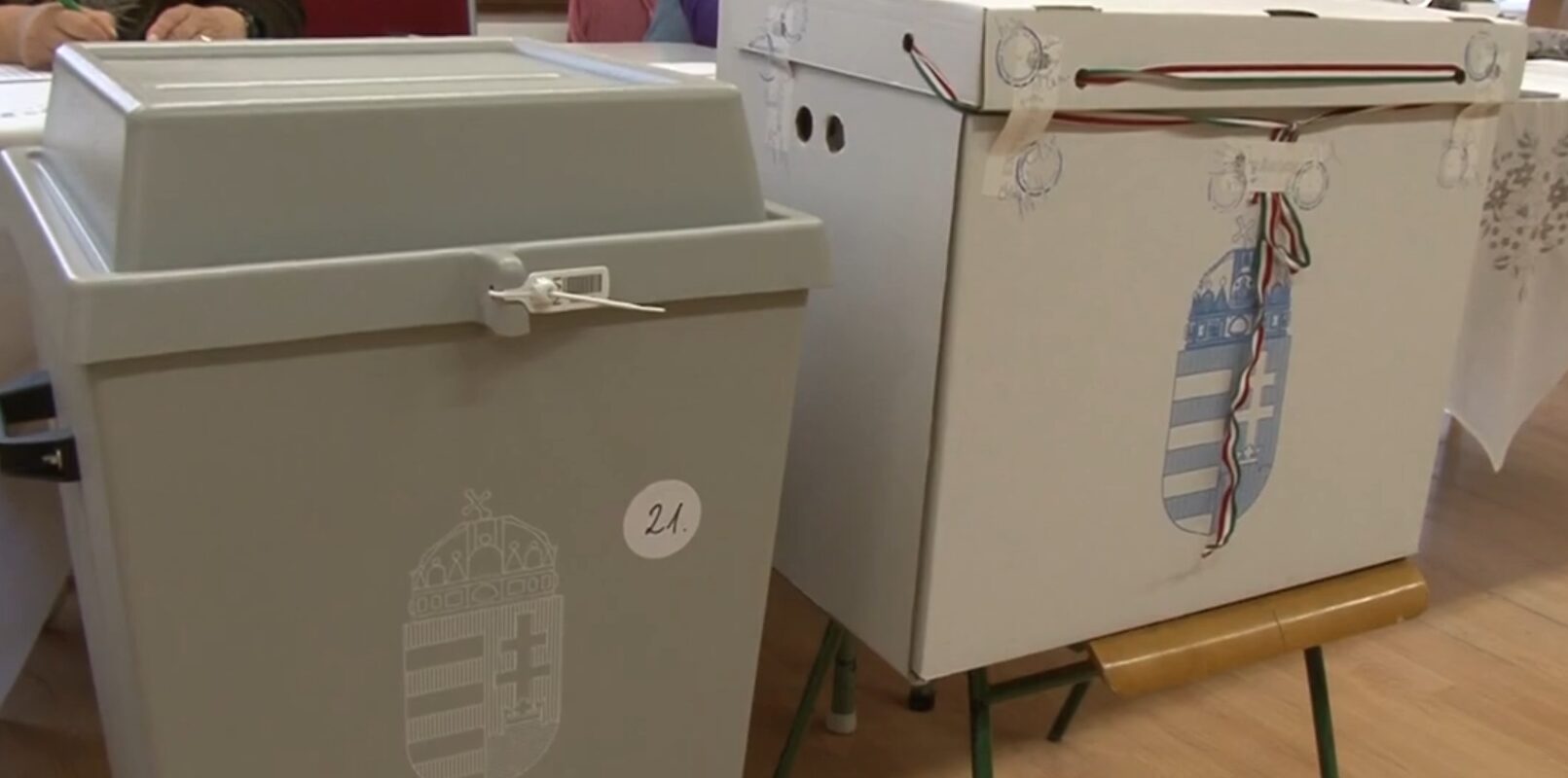 választás, szavazókör, Makó, fotó: Makói VTV