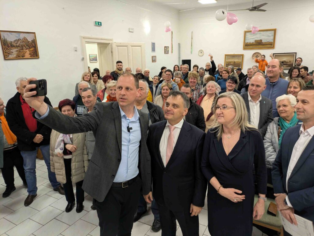 Latorcai János, a Közigazgatási és Területfejlesztési Minisztérium parlamenti államtitkára Hódmezővásárhelyen tartott fórumot, 2026. március 02-án, fotó: Miklós András