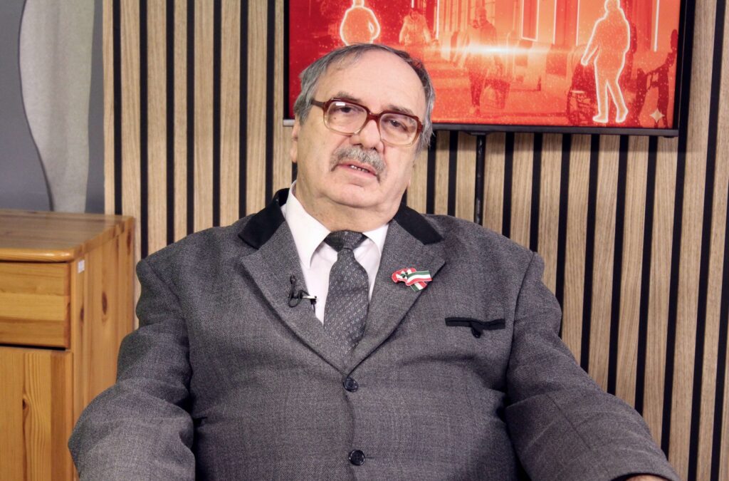 A Makó Korzó vendége Marjanucz László történész, a történelemtudományok kandidátusa, a Szegedi Tudományegyetem nyugalmazott tanszékvezető docense. Fotó: Jeszenszky Zoltán